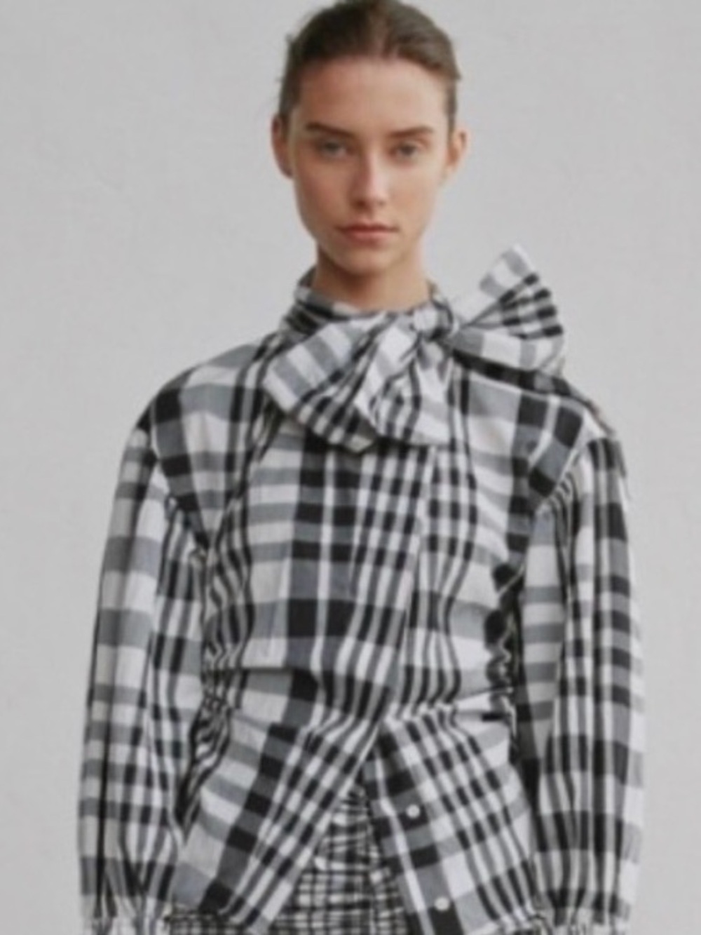 Zara Plaid Bow Tie Neck Blouse in Black & White Size XS